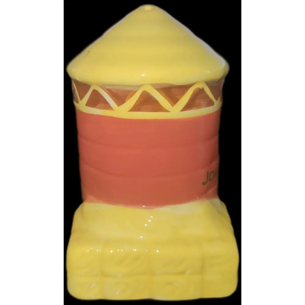 Vtg Ceramic John Deere Salt Pepper Shakers Barn Silo Red Yellow 2002 Orig. Box